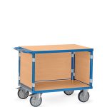 Chariot à trois parois